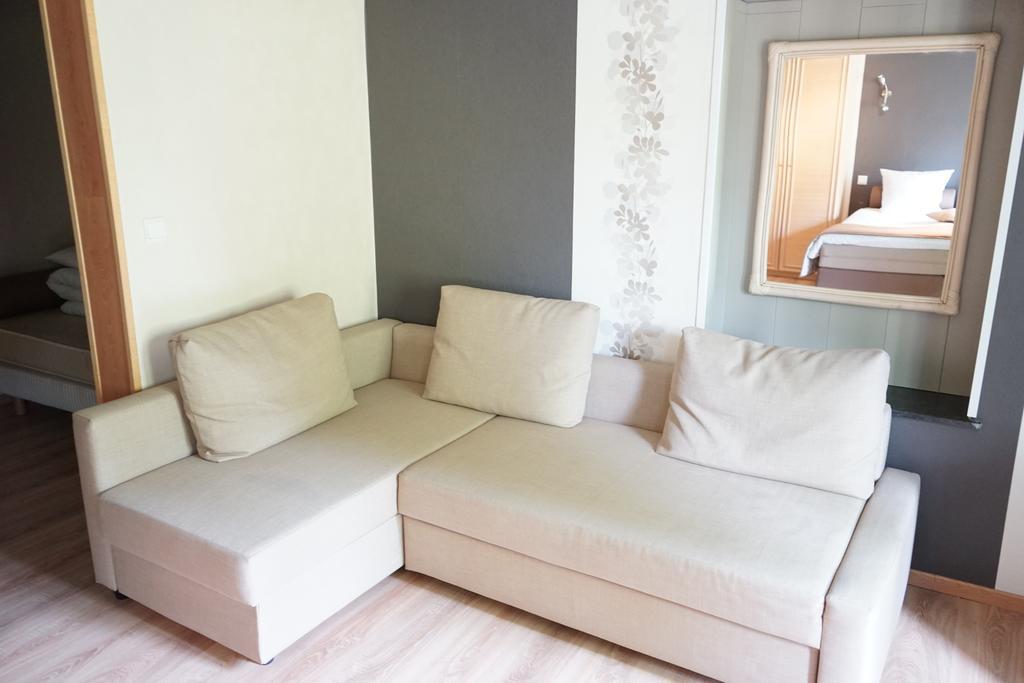 Hotel Les 5 Ourthes Houffalize Room photo