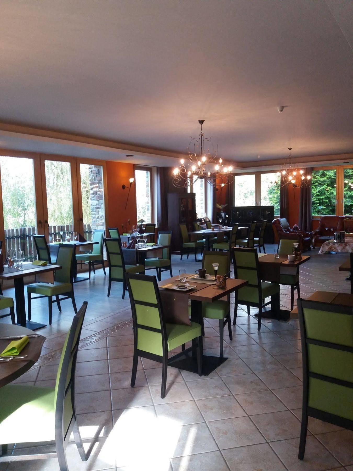 Hotel Les 5 Ourthes Houffalize Exterior photo